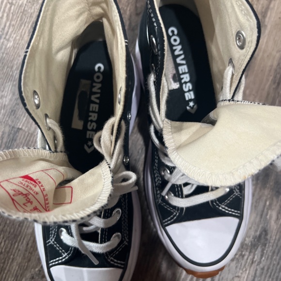 Shoes - Picture 3 of 4